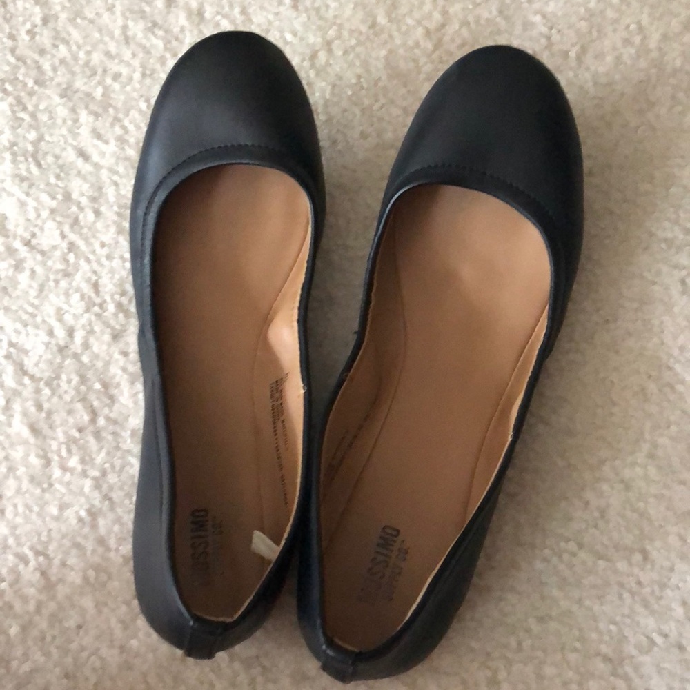 Mossimo slip on shoes